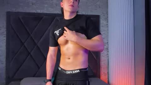 Snapshot of aslanfox_ chatting on 19, 12, 2025 Aslan online show from 19, 12, 2025