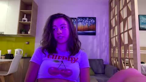 Snapshot of asleyfabello chatting on 23, 6, 2026 Monica online show from 23, 6, 2026