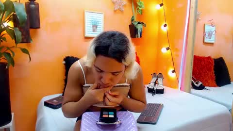 Snapshot of aslyhernandez chatting on 16, 12, 2024 ASLY online show from 16, 12, 2024