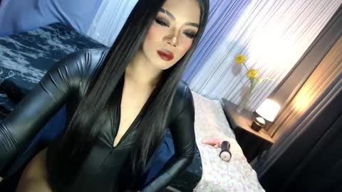 Margaux Miller online show from 11, 3, 2025