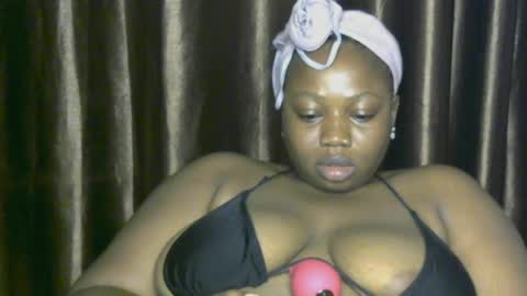 Snapshot of ass_playbuttom chatting on 4, 7, 2026 assplaybuttom online show from 4, 7, 2026