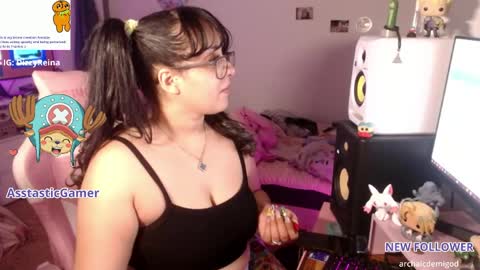 Snapshot of asstasticgamer chatting on 1, 4, 2026 AsstasticGamer online show from 1, 4, 2026
