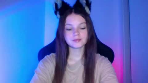 Snapshot of astradream_ chatting on 7, 10, 2025 astradream_ online show from 7, 10, 2025