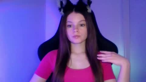 Snapshot of astradream_ chatting on 13, 10, 2025 astradream_ online show from 13, 10, 2025