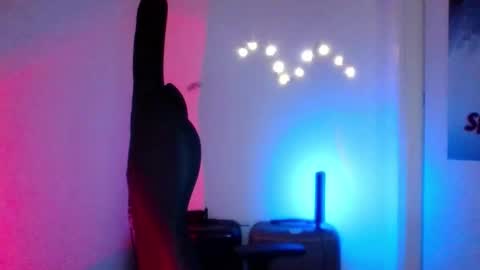 Snapshot of astradream_ chatting on 13, 11, 2025 astradream_ online show from 13, 11, 2025