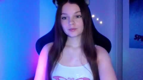 Snapshot of astradream_ chatting on 4, 12, 2025 astradream_ online show from 4, 12, 2025