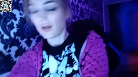 Snapshot of astralyn chatting on 16, 12, 2025 MERYEM online show from 16, 12, 2025