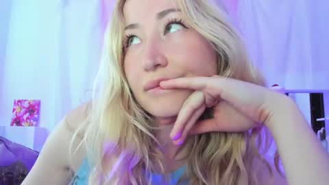 Snapshot of astramonroe chatting on 10, 6, 2026 astramonroe online show from 10, 6, 2026
