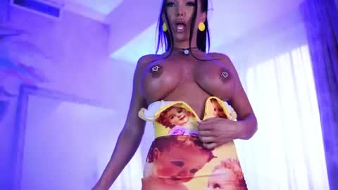 Snapshot of astridvexxx chatting on 10, 7, 2026 astridvexxx online show from 10, 7, 2026