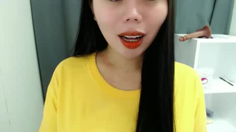 Snapshot of asuna_charming chatting on 26, 4, 2026 asuna_charming online show from 26, 4, 2026