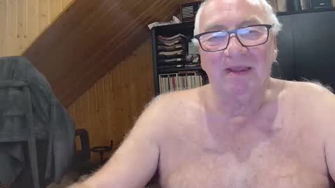 Snapshot of asusandy chatting on 16, 5, 2026 asusandy online show from 16, 5, 2026