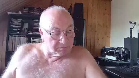 Snapshot of asusandy chatting on 1, 6, 2026 asusandy online show from 1, 6, 2026