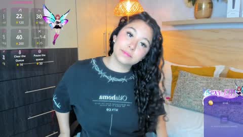 Snapshot of atena_cuteee chatting on 30, 12, 2024 sofia online show from 30, 12, 2024