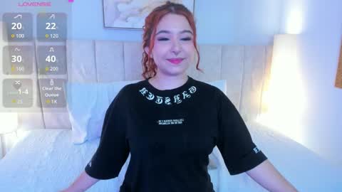 Snapshot of atena_cuteee chatting on 15, 11, 2025 sofia online show from 15, 11, 2025