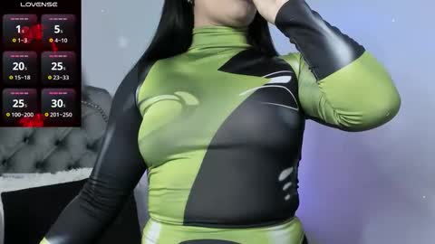 Snapshot of atena_hill chatting on 23, 10, 2025 Athena online show from 23, 10, 2025