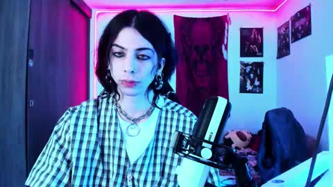 athenauwu online show from 9, 10, 2025