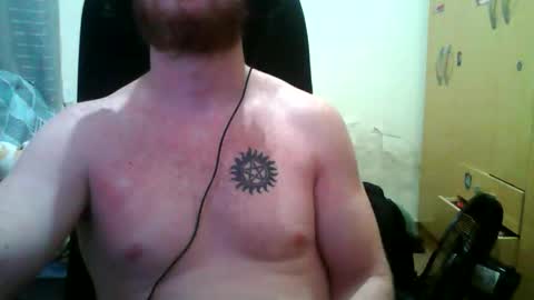 Snapshot of athleticboyy chatting on 22, 10, 2025 Paul Van online show from 22, 10, 2025