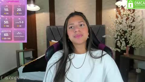 Snapshot of atiena_ chatting on 18, 4, 2026 Atiena online show from 18, 4, 2026