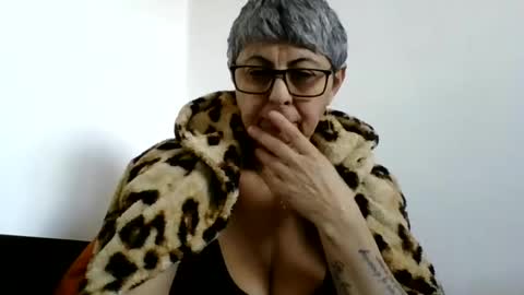 atikaarea online show from 5, 1, 2025