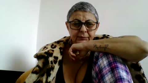 atikaarea online show from 11, 2, 2025