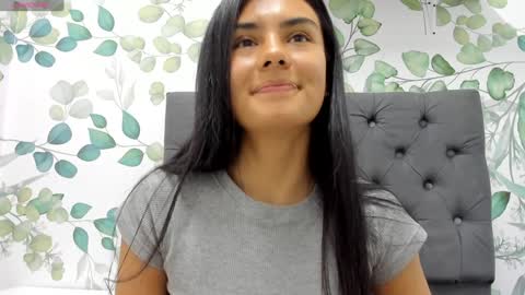Snapshot of atilana_diaz chatting on 18, 12, 2024 Atilana Diaz online show from 18, 12, 2024