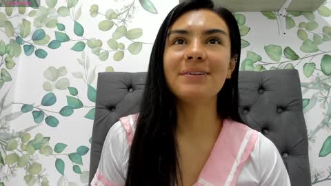Snapshot of atilana_diaz chatting on 20, 12, 2024 Atilana Diaz online show from 20, 12, 2024