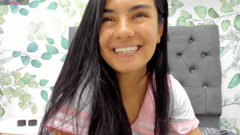 Snapshot of atilana_diaz chatting on 20, 12, 2024 Atilana Diaz online show from 20, 12, 2024