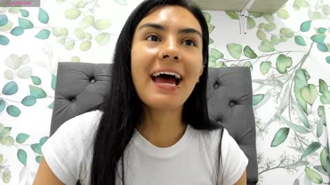 Snapshot of atilana_diaz chatting on 30, 12, 2024 Atilana Diaz online show from 30, 12, 2024