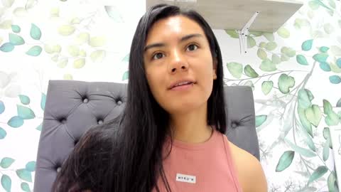 Snapshot of atilana_diaz chatting on 3, 1, 2025 Atilana Diaz online show from 3, 1, 2025