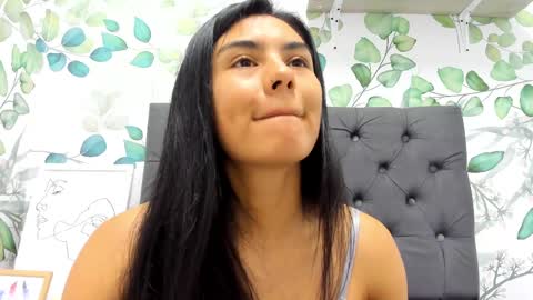 Snapshot of atilana_diaz chatting on 5, 3, 2025 Atilana Diaz online show from 5, 3, 2025
