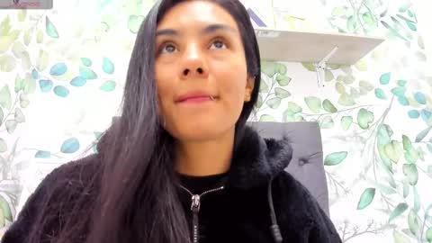 Snapshot of atilana_diaz chatting on 7, 3, 2025 Atilana Diaz online show from 7, 3, 2025