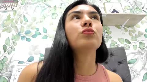 Snapshot of atilana_diaz chatting on 2, 10, 2025 Atilana Diaz online show from 2, 10, 2025