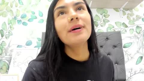 Snapshot of atilana_diaz chatting on 14, 10, 2025 Atilana Diaz online show from 14, 10, 2025