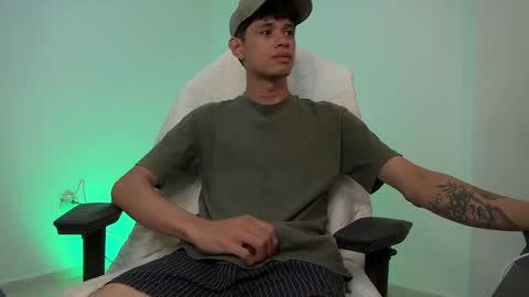 Snapshot of atreus_oficial chatting on 20, 11, 2025 Atreus online show from 20, 11, 2025