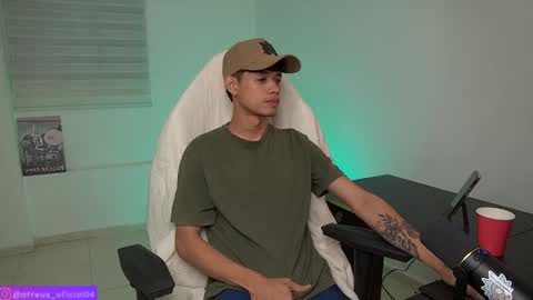 Snapshot of atreus_oficial chatting on 2, 12, 2025 Atreus online show from 2, 12, 2025