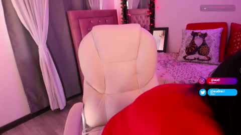 Andrea online show from 4, 12, 2025