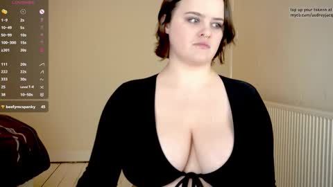 Snapshot of audreyjacq chatting on 14, 2, 2026 Audrey Jacq online show from 14, 2, 2026