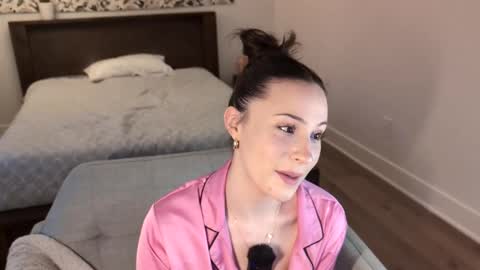 Miss Audrey online show from 2, 2, 2025