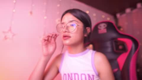 Snapshot of aura_rouss chatting on 27, 11, 2025 aura_rouss online show from 27, 11, 2025