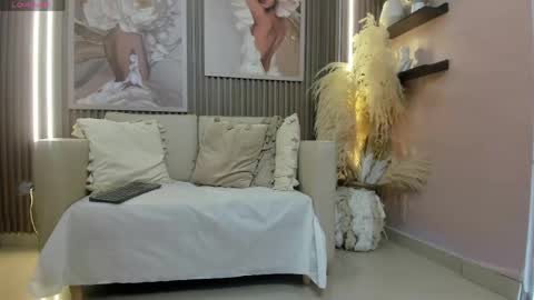 Snapshot of aura_sander4u chatting on 2, 6, 2026 AURA online show from 2, 6, 2026