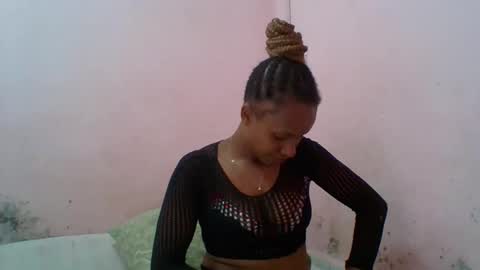 Snapshot of aurelia107 chatting on 28, 5, 2026 aurelia107 online show from 28, 5, 2026