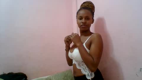 Snapshot of aurelia107 chatting on 8, 6, 2026 aurelia107 online show from 8, 6, 2026