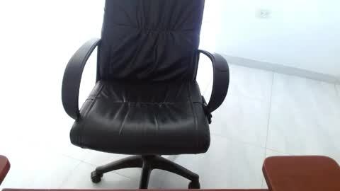 Snapshot of aureliv1 chatting on 19, 5, 2026 Aureliano online show from 19, 5, 2026