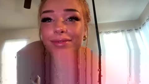 auriamist online show from 8, 4, 2026