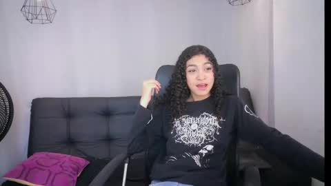 Snapshot of aurora_ath chatting on 1, 3, 2025 Aurora ath online show from 1, 3, 2025