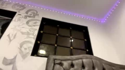 Snapshot of aurora_bellmont chatting on 8, 11, 2025 Aurora online show from 8, 11, 2025