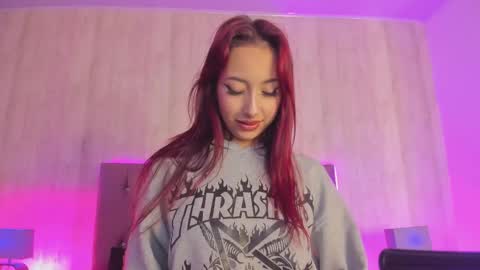 Snapshot of aurora_bellmont chatting on 13, 11, 2025 Aurora online show from 13, 11, 2025