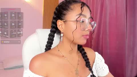 Snapshot of aurora_blis chatting on 17, 10, 2025 aurora_blis online show from 17, 10, 2025