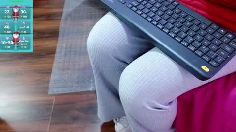 Snapshot of aurora_blossom__ chatting on 7, 1, 2025 Aurora online show from 7, 1, 2025