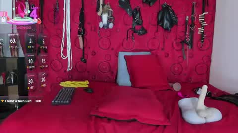 Snapshot of aurora_cullen chatting on 28, 7, 2026 Aurora online show from 28, 7, 2026